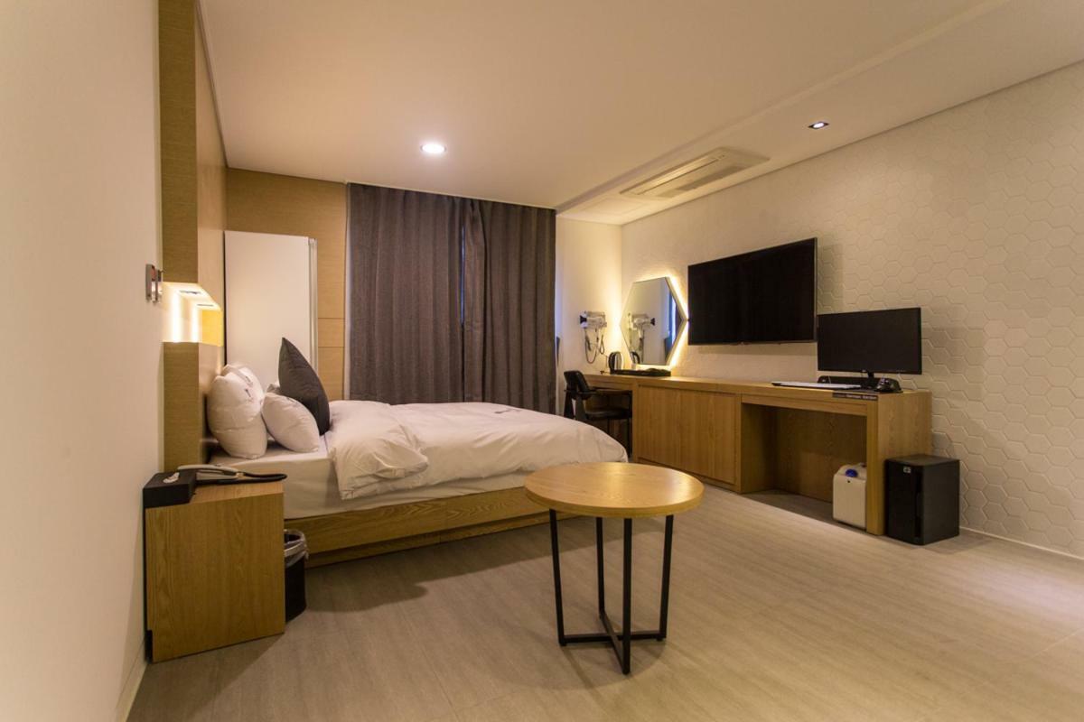 The City Hotel Jeonju Ngoại thất bức ảnh