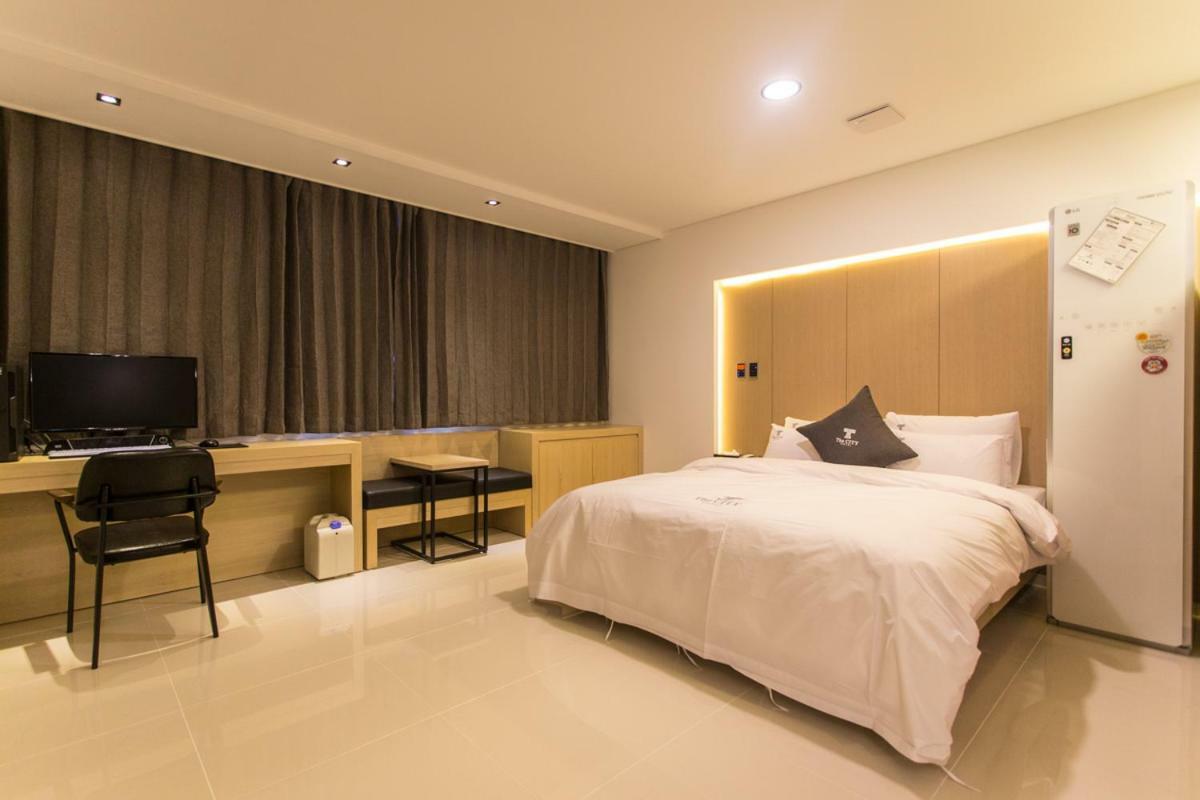 The City Hotel Jeonju Ngoại thất bức ảnh